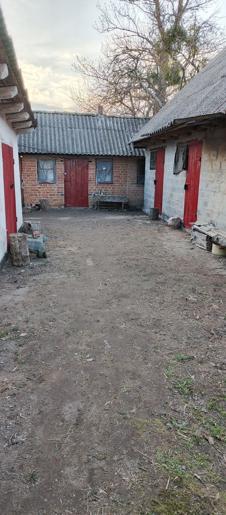 Продам будинок в селі Городище,6 км.від Чуднова.