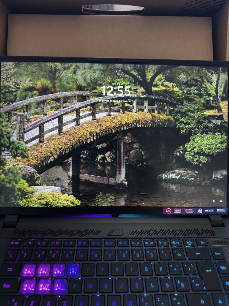 Portatil gigabyte AORUS i7-13650HX 32GB DDR5 1TB RTX 4070 QHD 165Hz