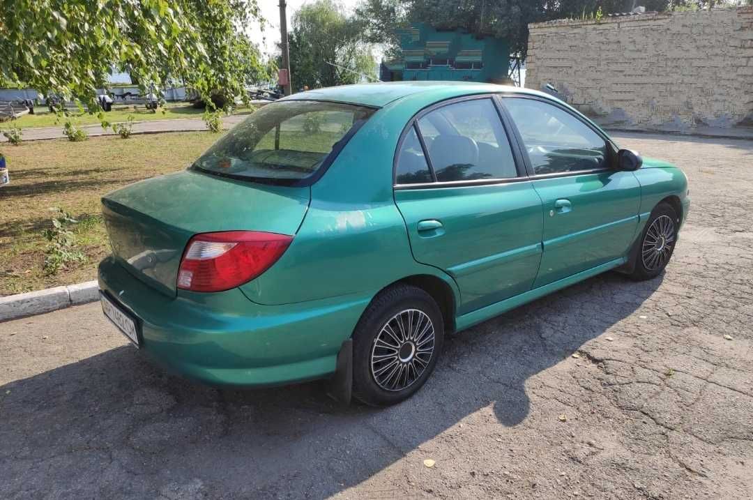 Продам машину kia rio