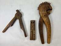 Stare drewniane przedmioty huculskie dziadek do orzechów