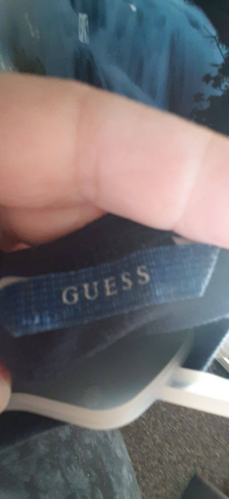 Body  guess roz 62
