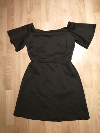Czarna sukienka Asos
