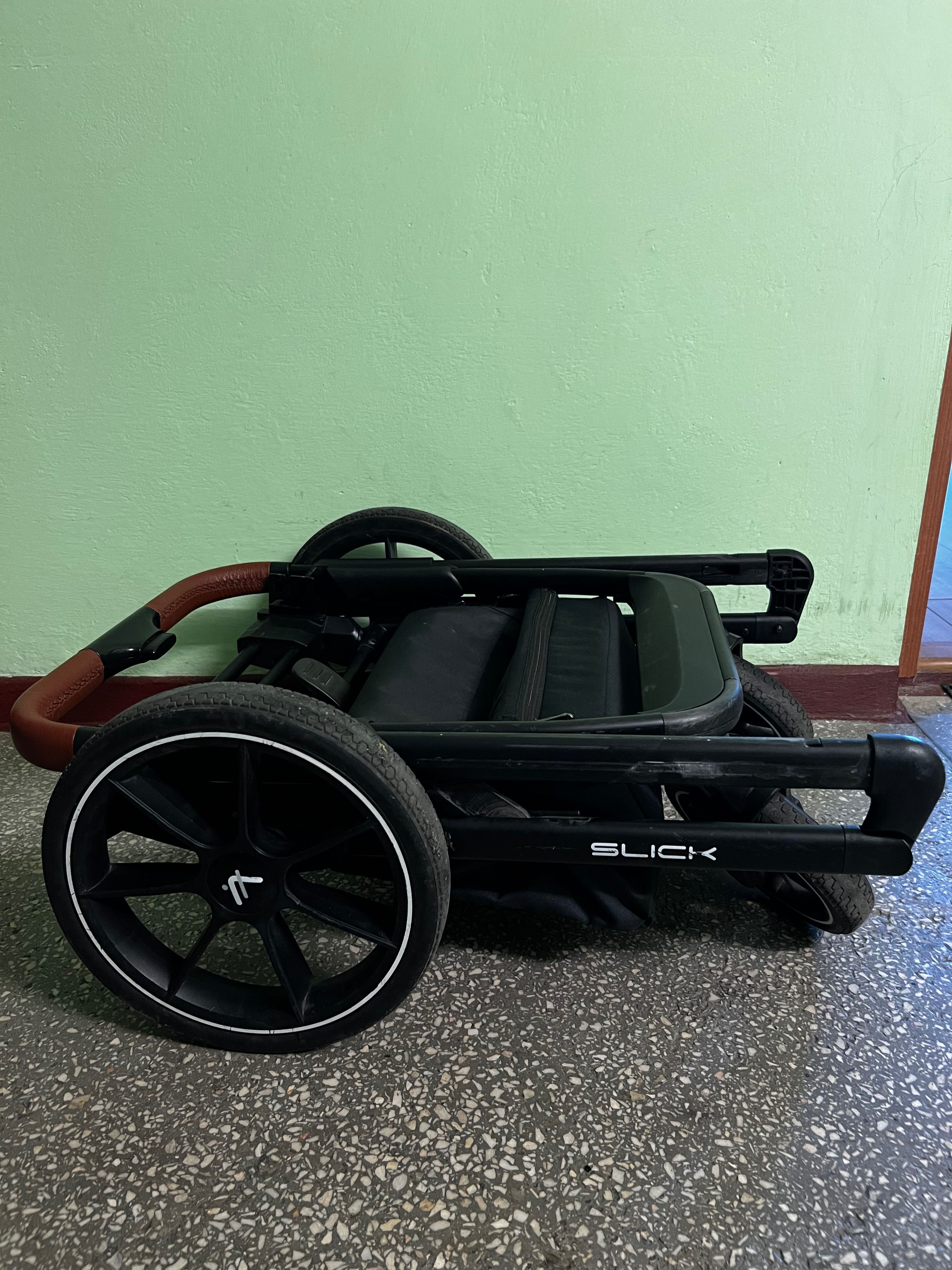 Wózek Muuvo Slick, 2in1 + wkładka Zaffiro