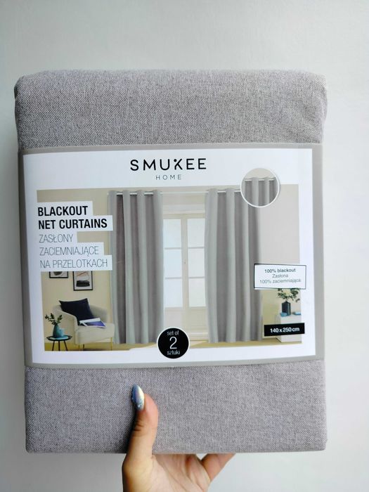 Zasłony na kółkach przelotkach Smukee 140x250 zaciemniające beżowe 529
