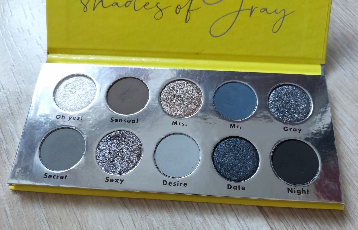 Ingrid Shades of Grey, paleta cieni do powiek