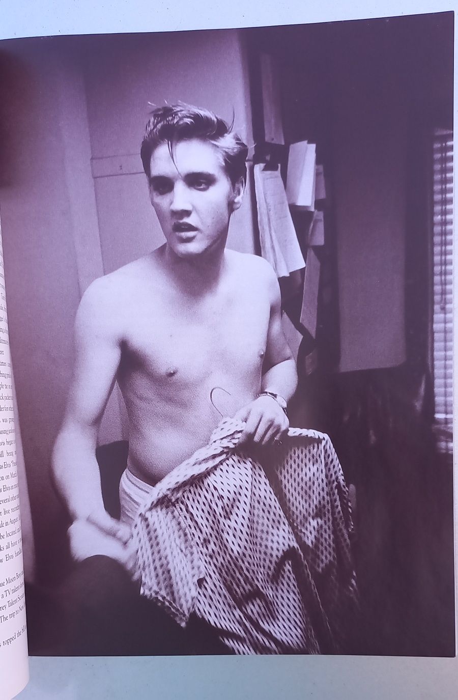 Livro do grande cantor Elvis Presley