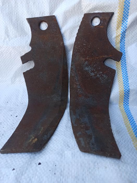 Ніж кфг лівий і правий