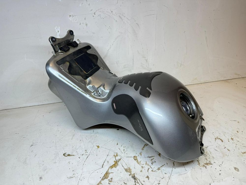 Kawasaki ZX14r ZZR1400 Zbiornik Paliwa Bak Srebrny
