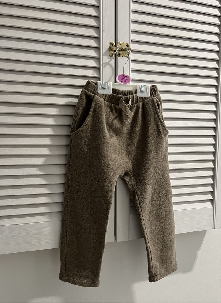 Dzianinowe spodnie Zara unisex r.110 sznurek basic homewear