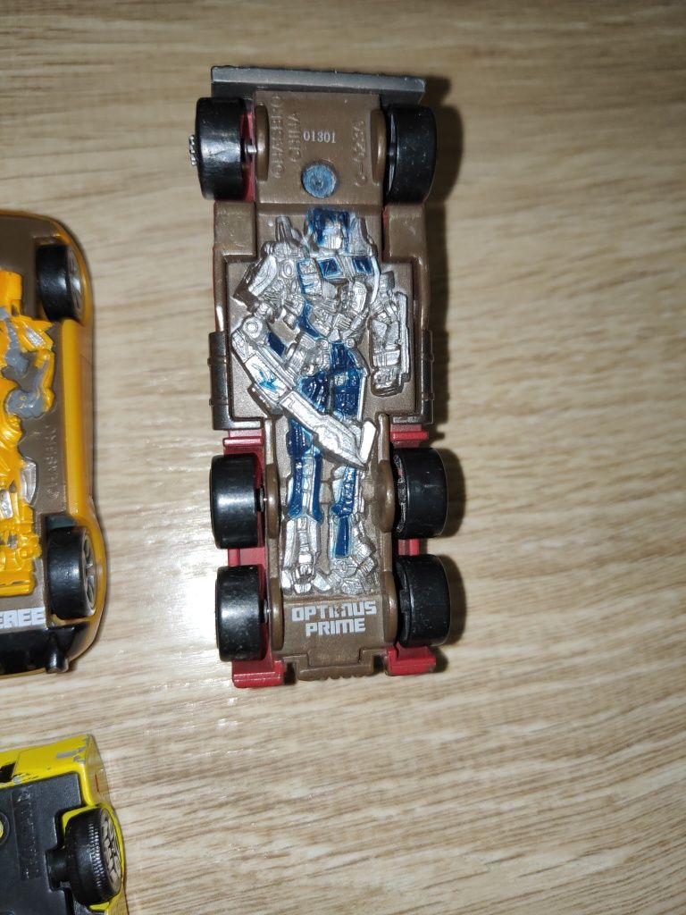 Transformers Hasbro auta