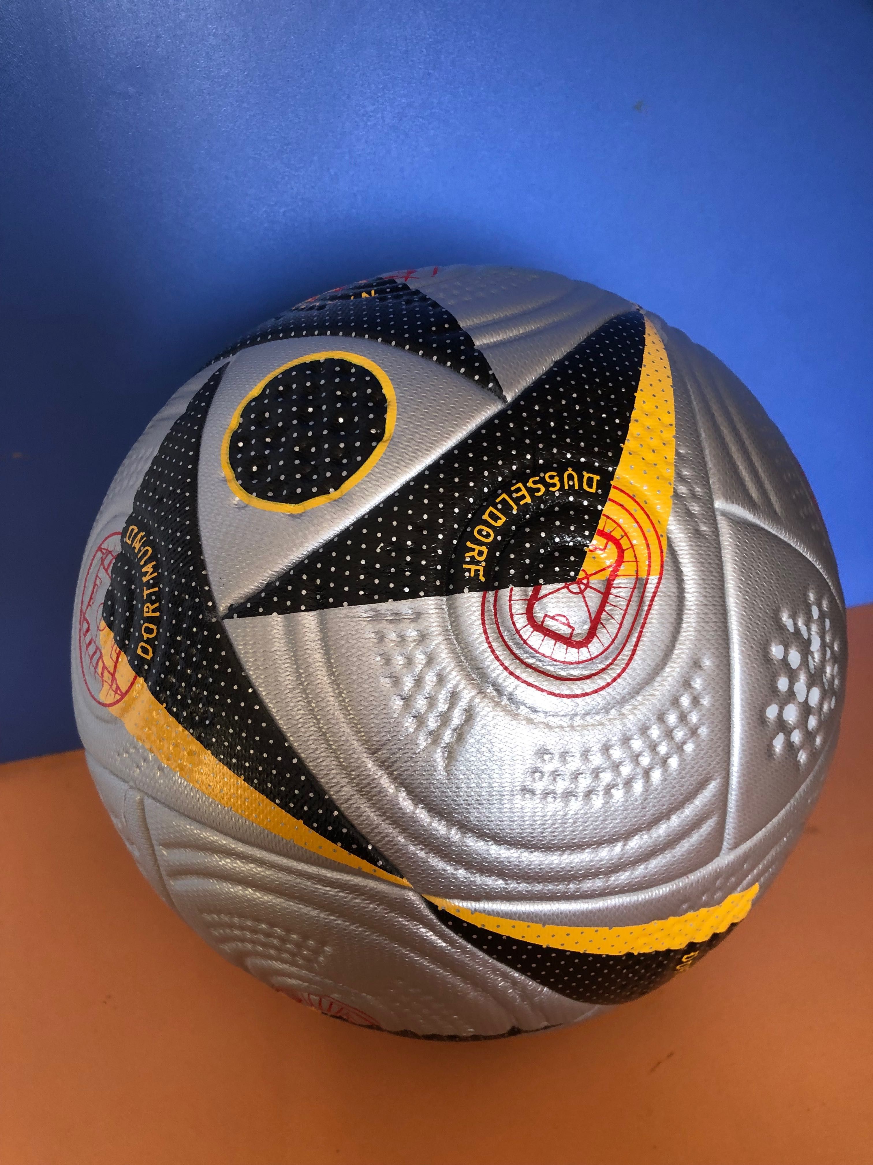 Офіційний мʼяч  EURO Final Pro Official Match Ball 5 розмір