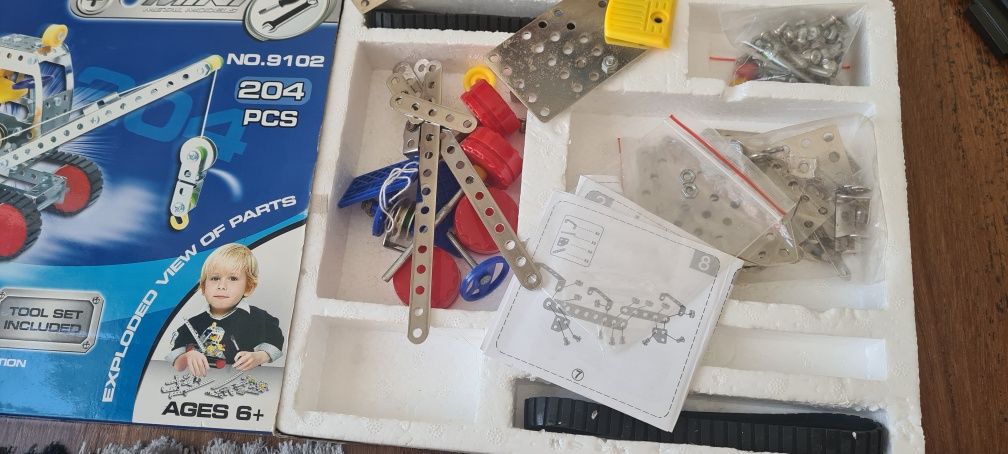 Brinquedo metal criança