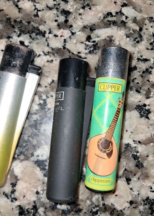 Conjunto de 7 isqueiros para coleção