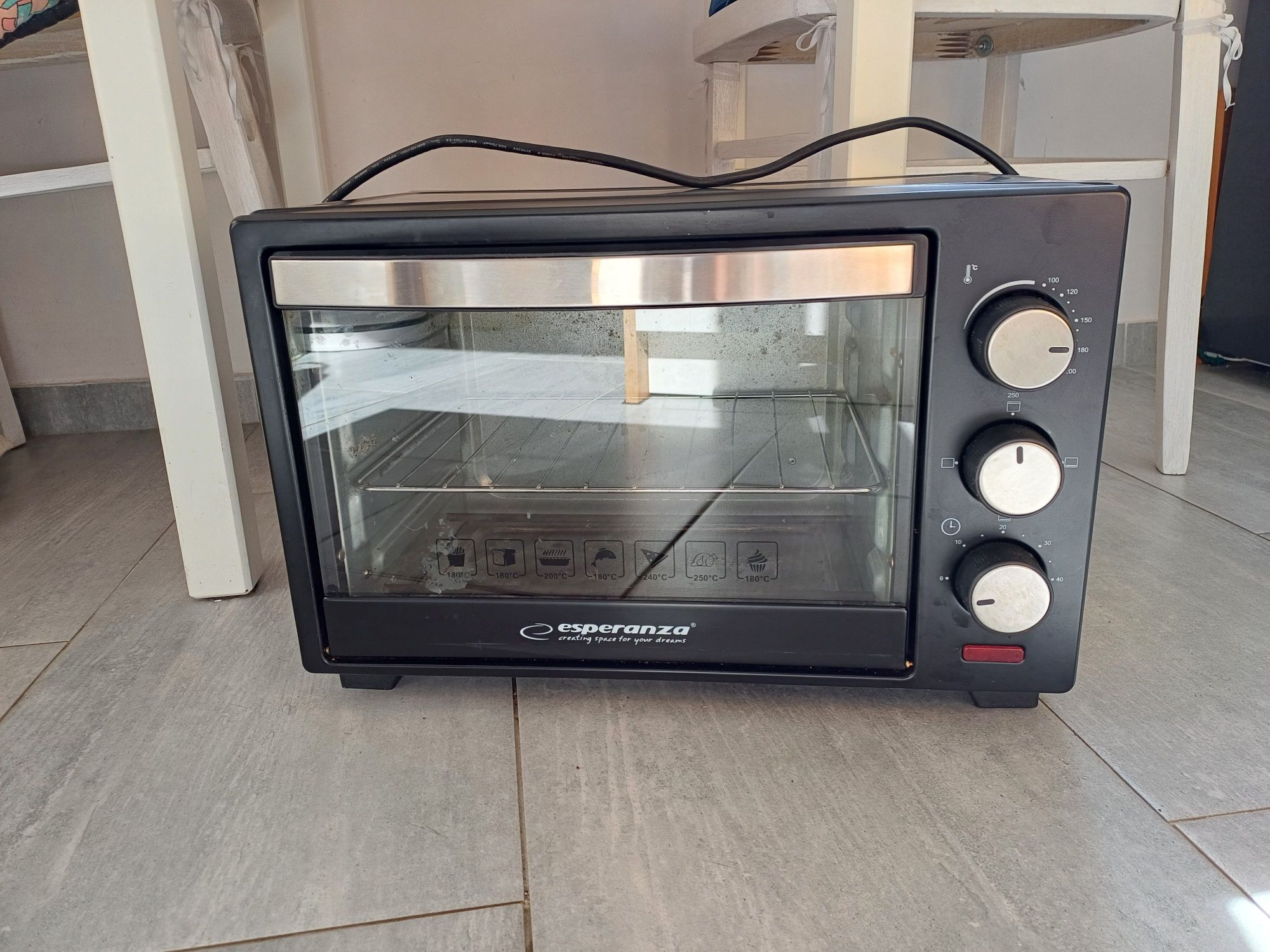 Piekarnik Esperanza 1600W