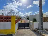 Moradia T2+1 com Piscina e Terreno | Foz do Arelho – Caldas da Rain