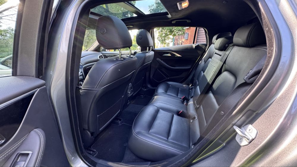 Продам Infiniti QX30 2017 • 2.2 дизель • AWD • Без ДТП