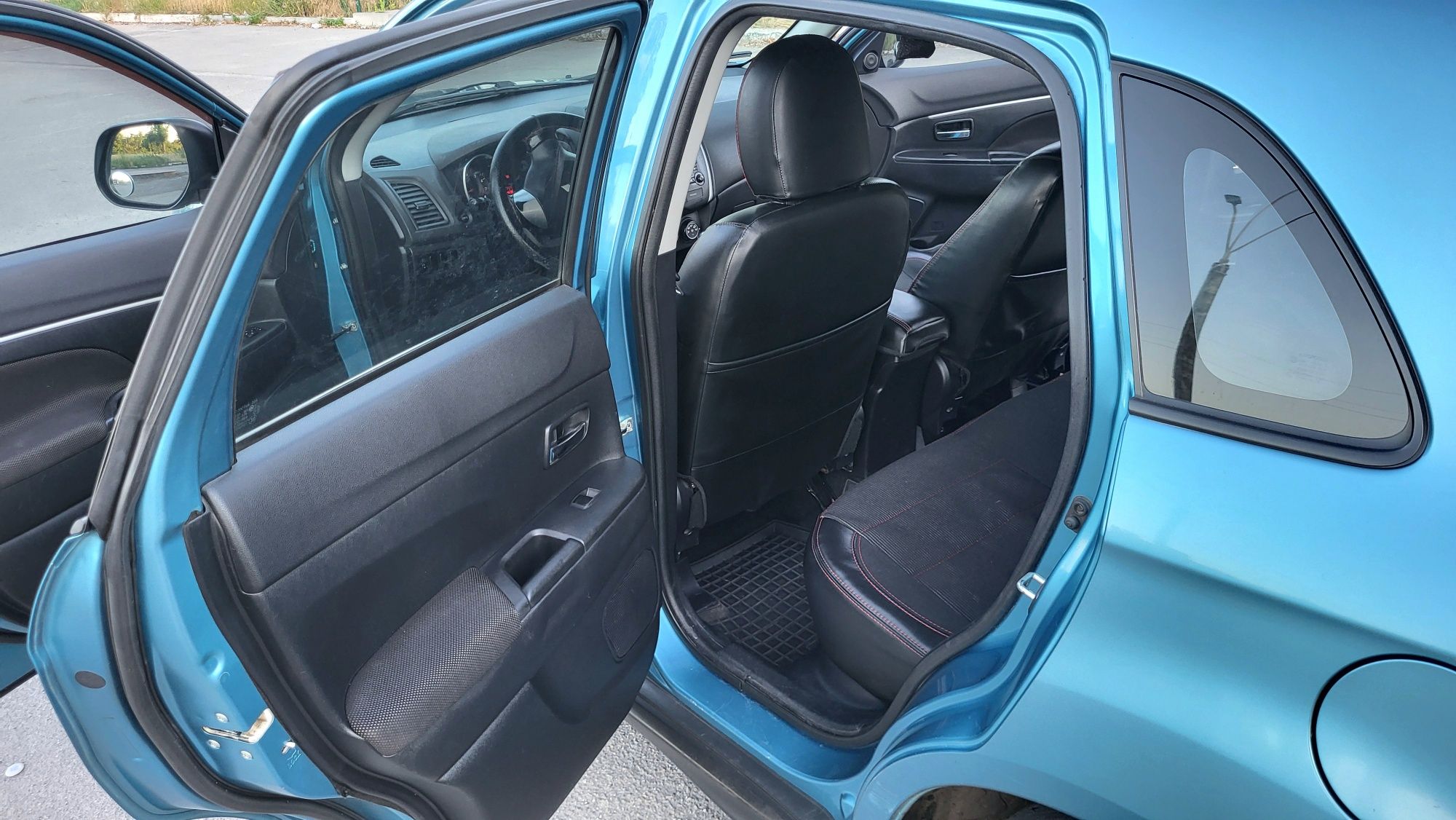 Mitsubishi ASX 2011 року