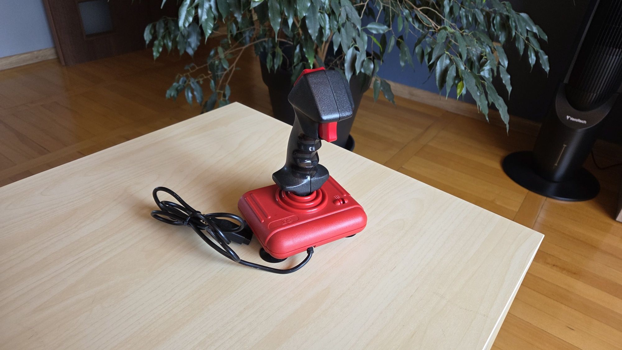 Joystick QuickJoy II sv-124 amiga  sprawny