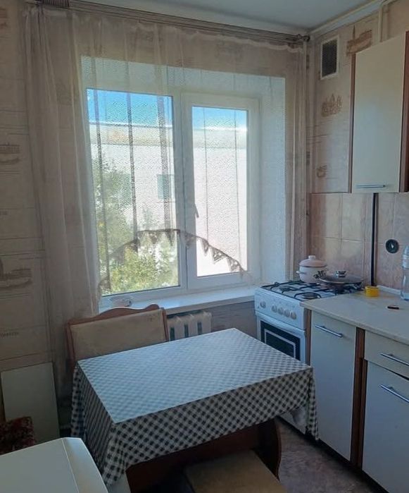 Продам квартиру 2-х кімнатну