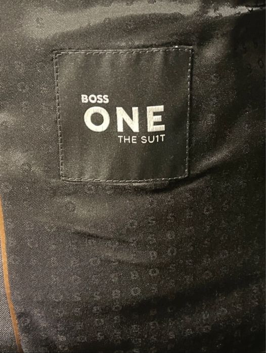 Fato Hugo Boss novo