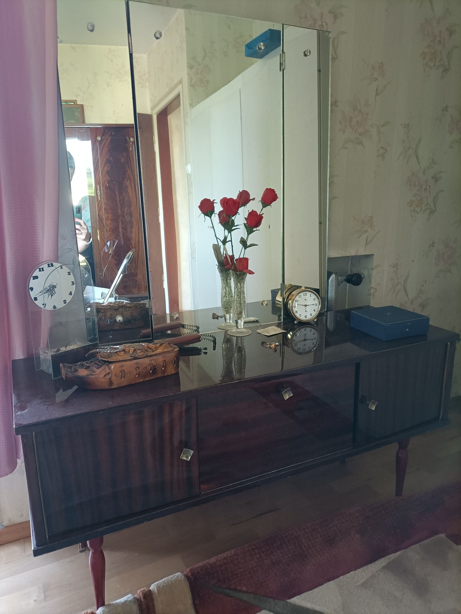 Meble retro wysoki połysk