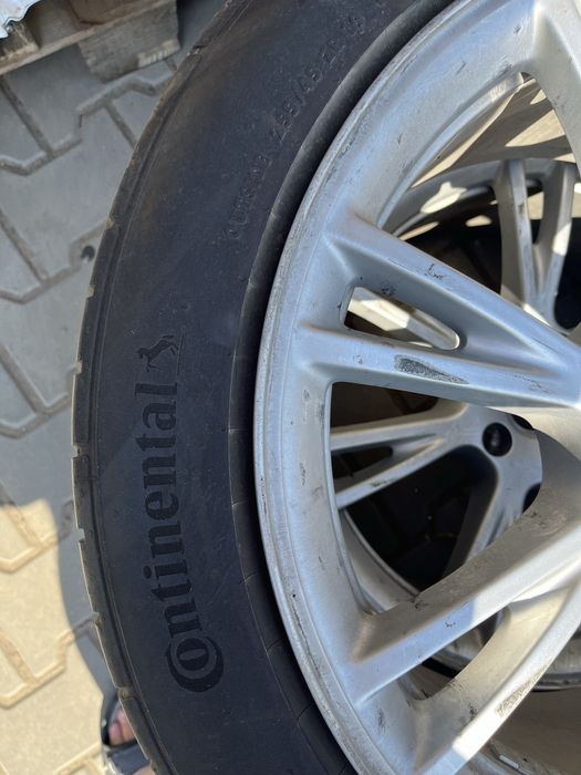 Продам комплект коліс Tesla Model Y