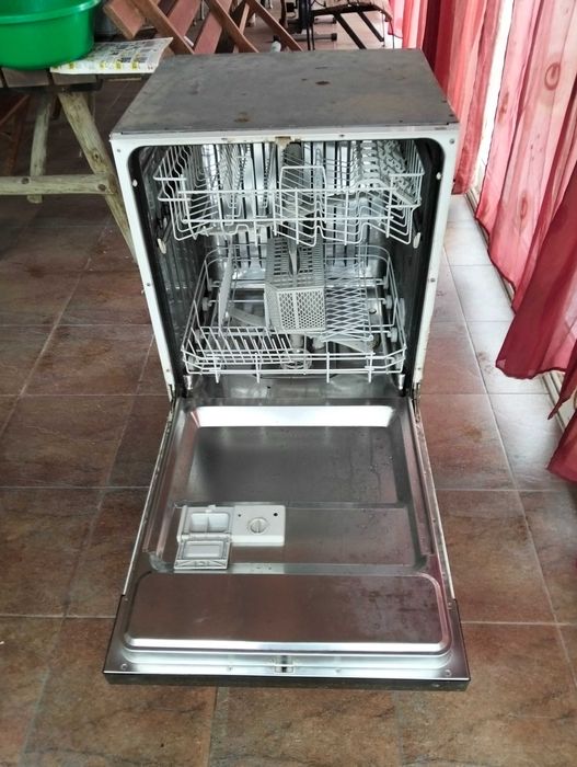 Máquina de lavar a loiça de encastre