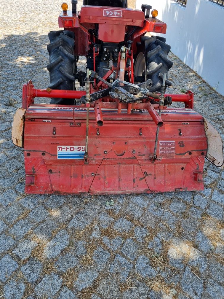 Trator yanmar f16