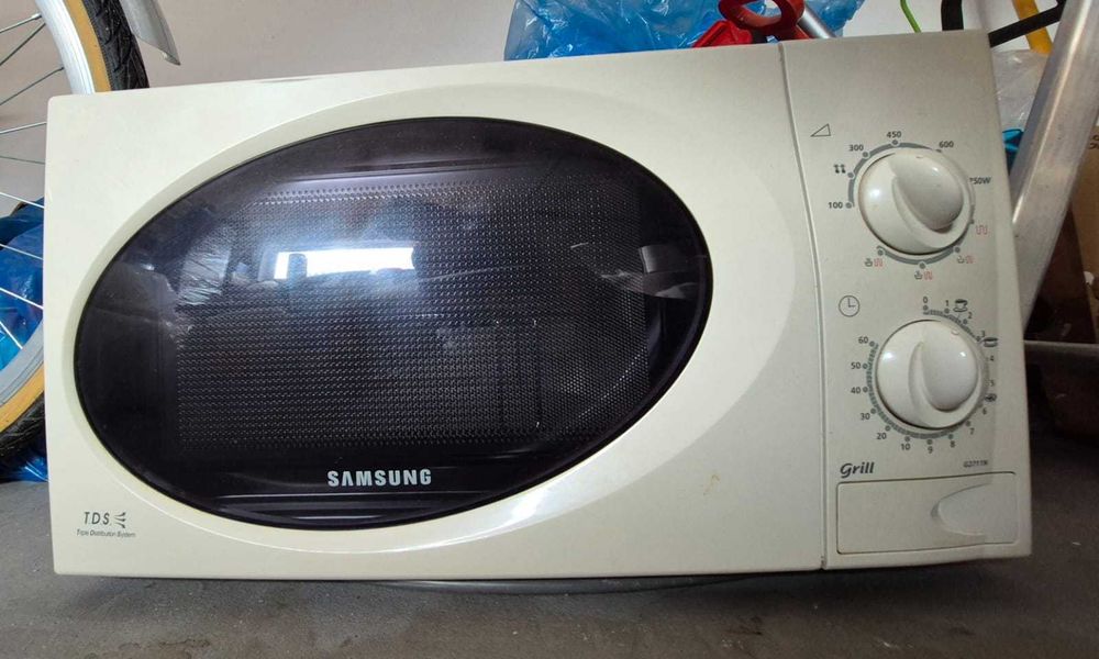 Oddam mikrofalówkę Samsung