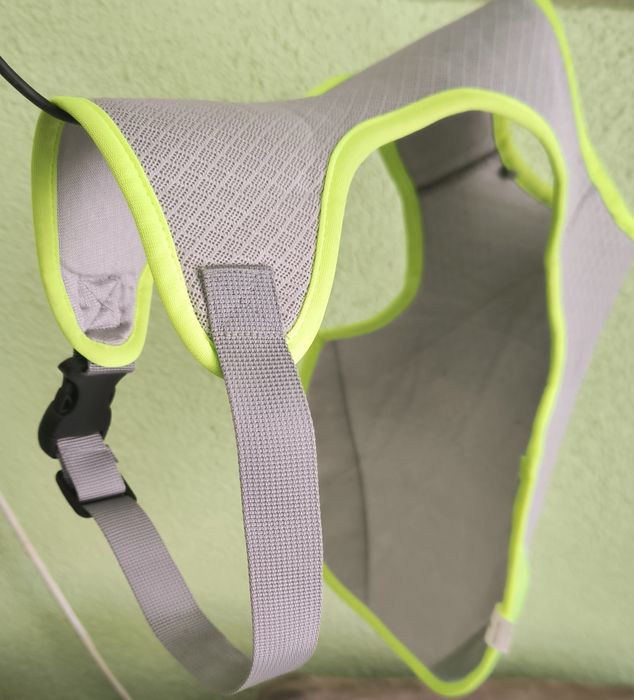 Светоотражающая шлейка для собаки