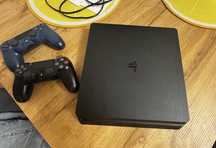 Playstation 4 Slim 1TB PS4 2 pady, ładow, gra assasins creed origins