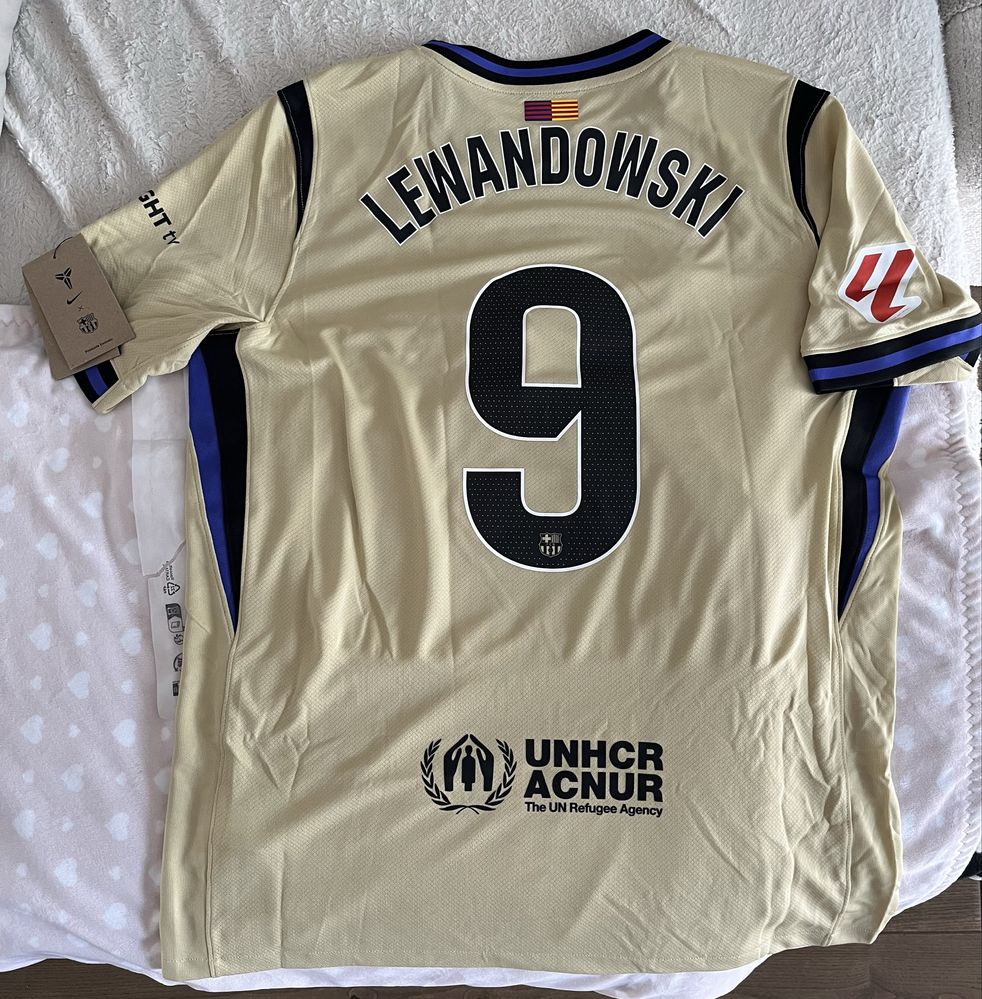 FC Barcelona Stadium Lewandowski Mba Mentality L