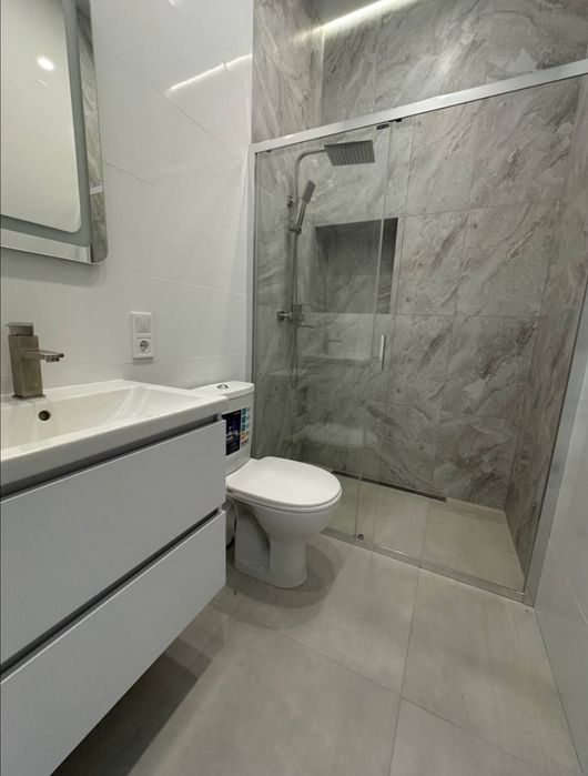 Продаётся 2 к. квартира с ремонтом в новострое.