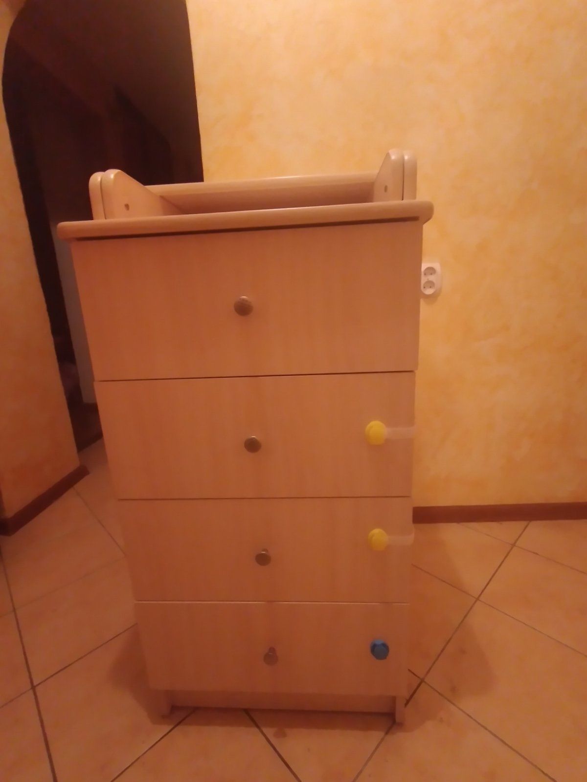 Пеленальний столик