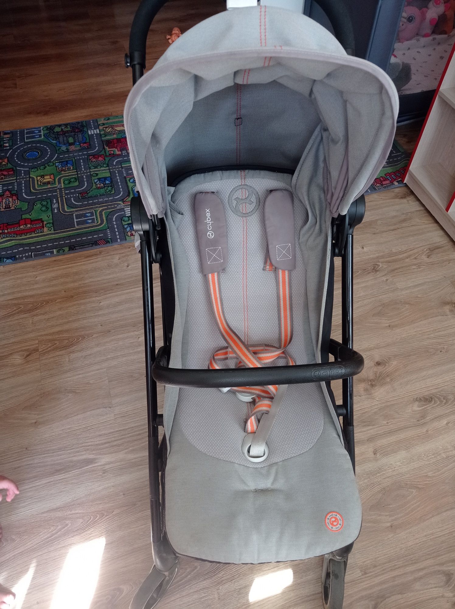 Sprzedam spacerówkę cybex beezy