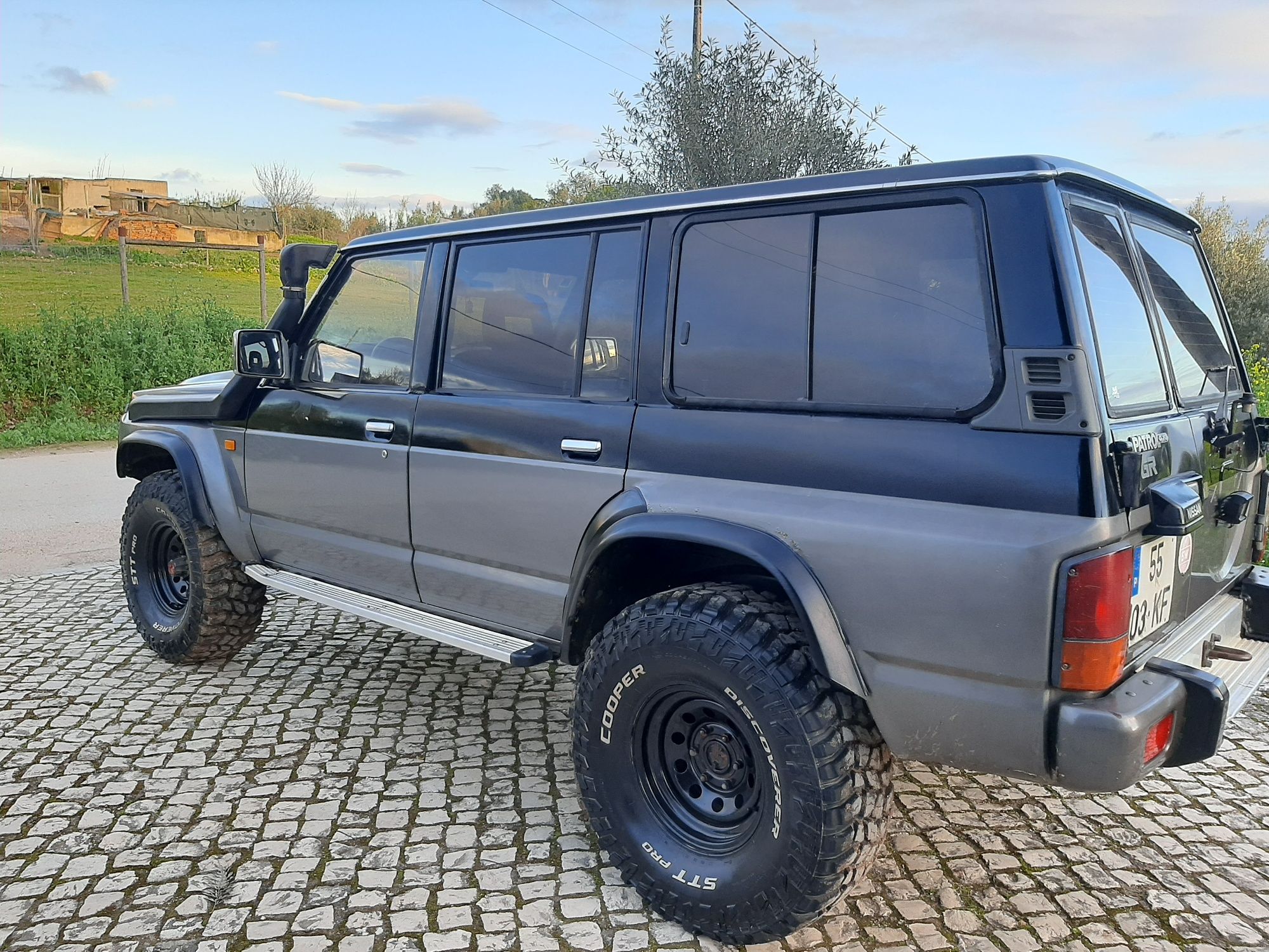 Nissan patrol gr 2.8 y60 7 lug