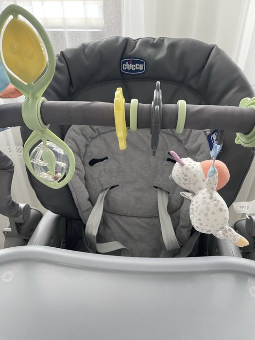 Дитяче  крісло  chicco 0+