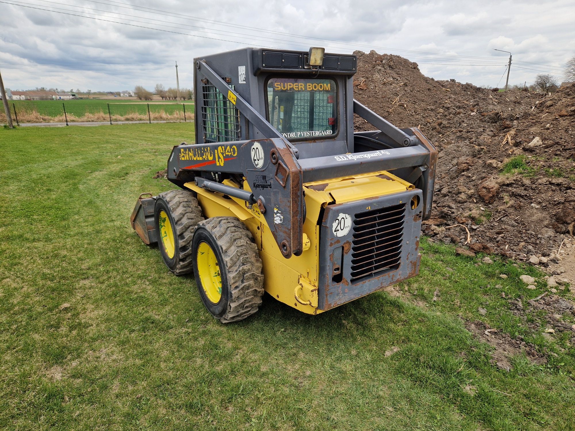 Miniładowarka New Holland LS140 Stan BDB Bobcat