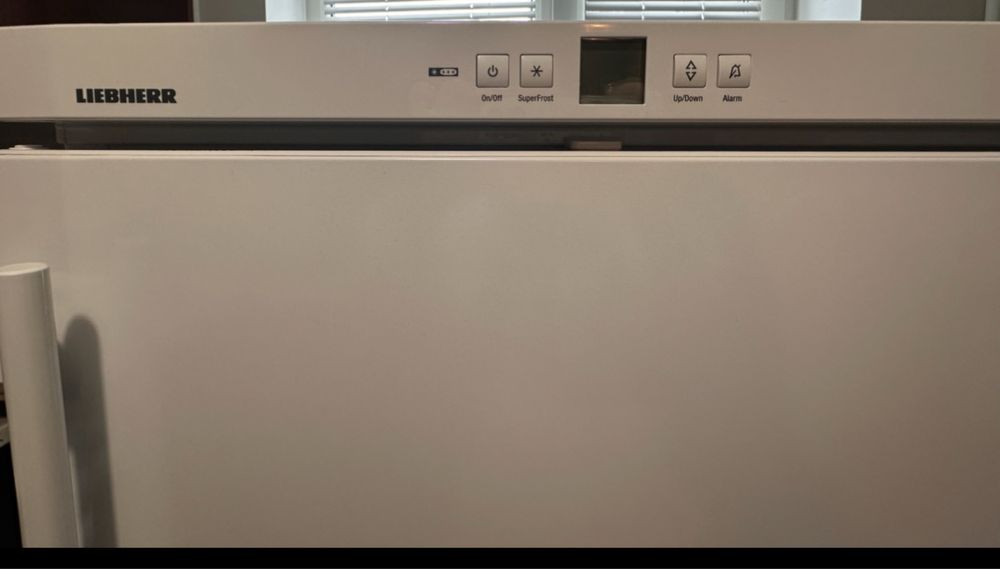 Морозильна камера Liebherr GN2323 No frost