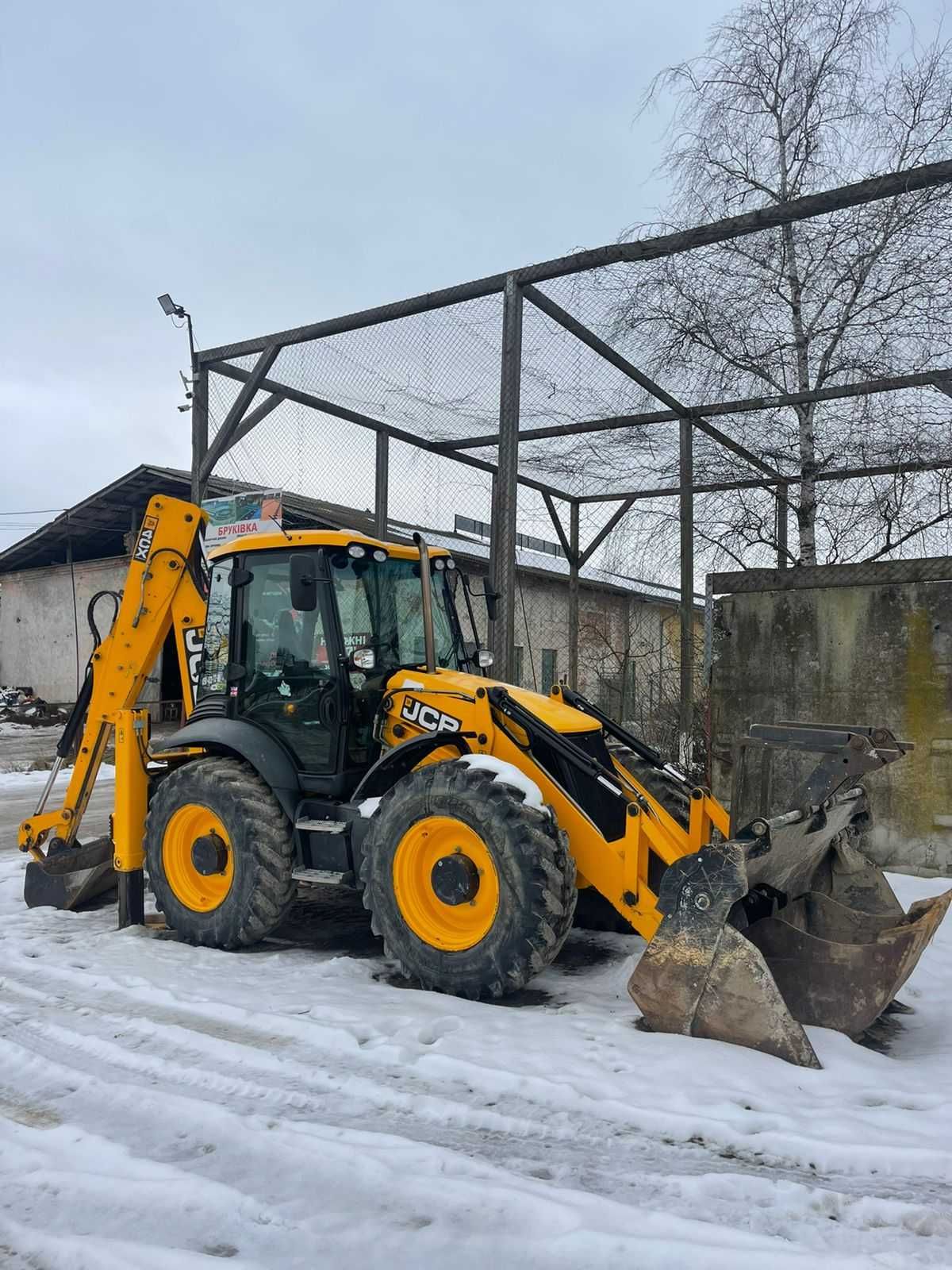 Послуги оренди екскаватора-навантажувача JCB 4CX