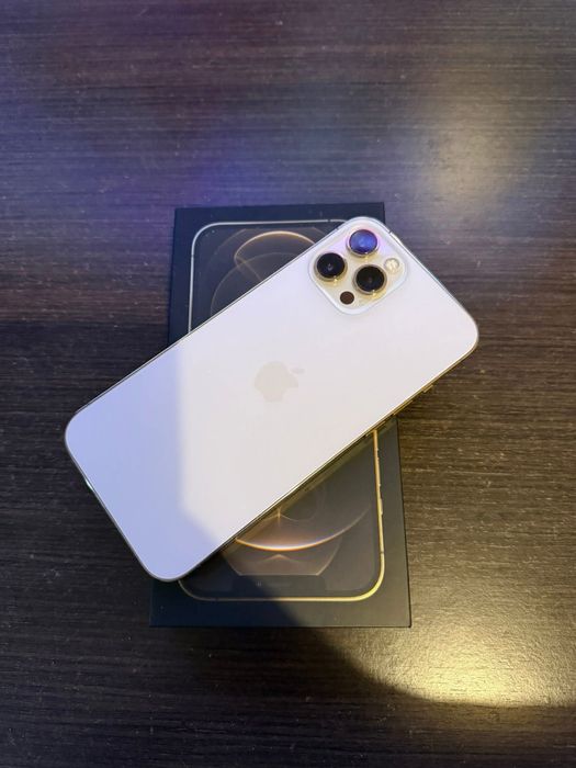 Iphone 12 Pro Max como novo