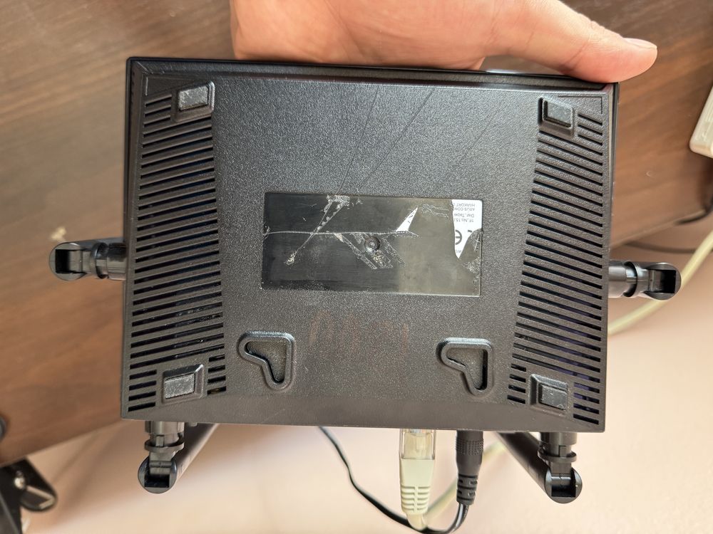 Маршрутизатор ASUS RT-AC1200 V2