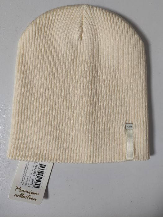 Шапка, без флиса, без отворота, цвет карамель.