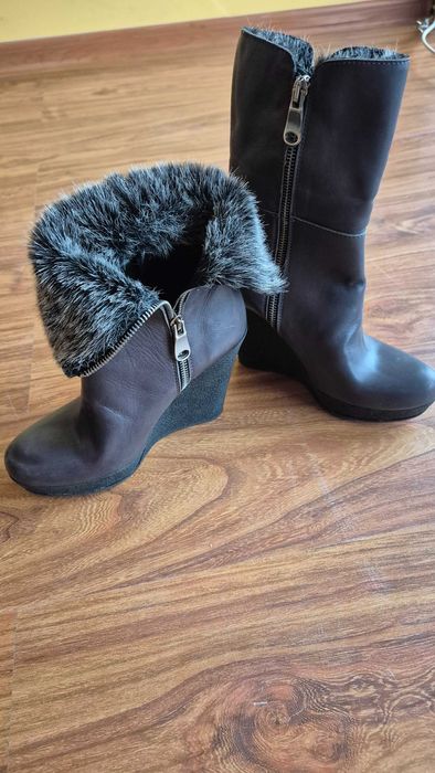 Kozaki skórzane na koturnie