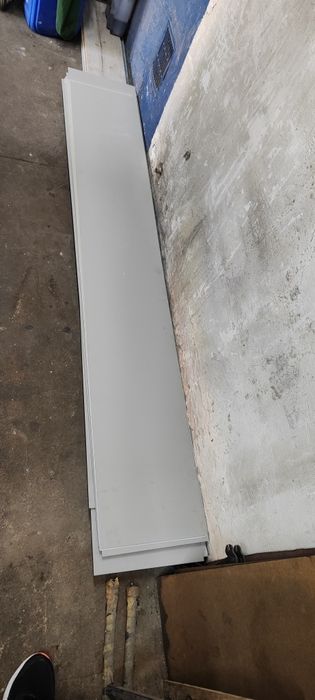 Blacha 0,5mm formatki 1,9-2 m /szerokie 23-33 cm ,malowane z dwóch str