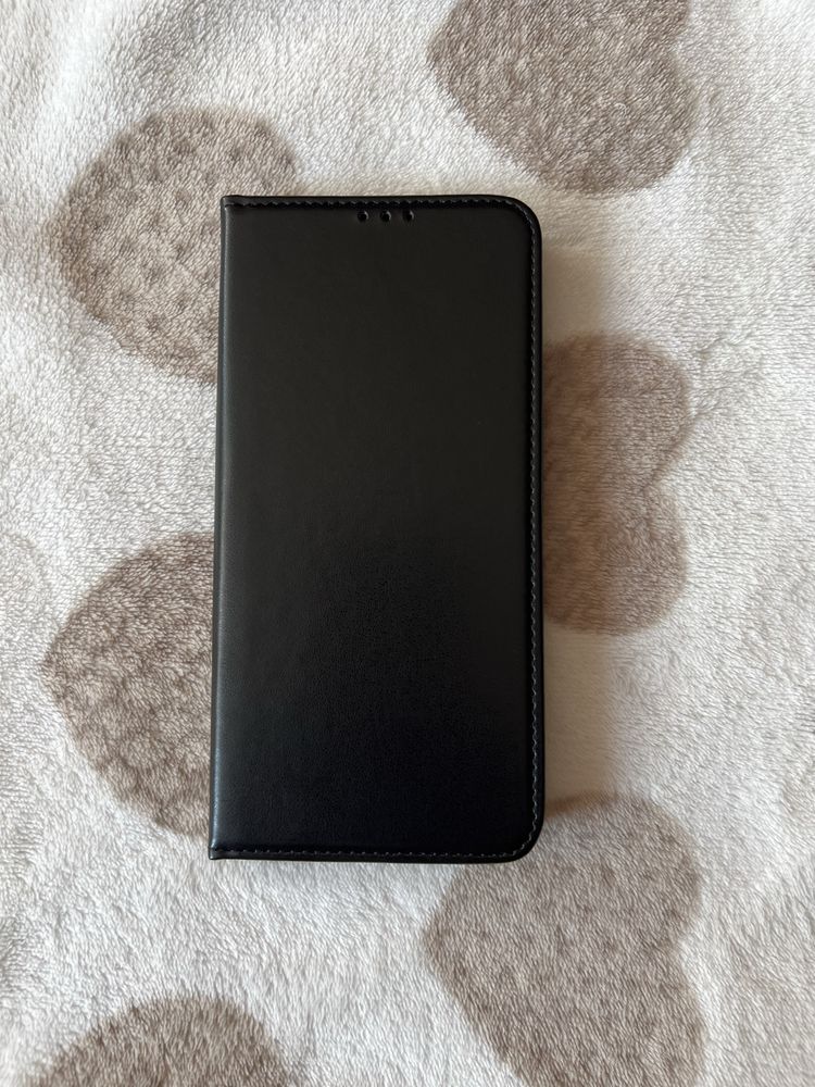 Etui zamykane do Moto G75 black
