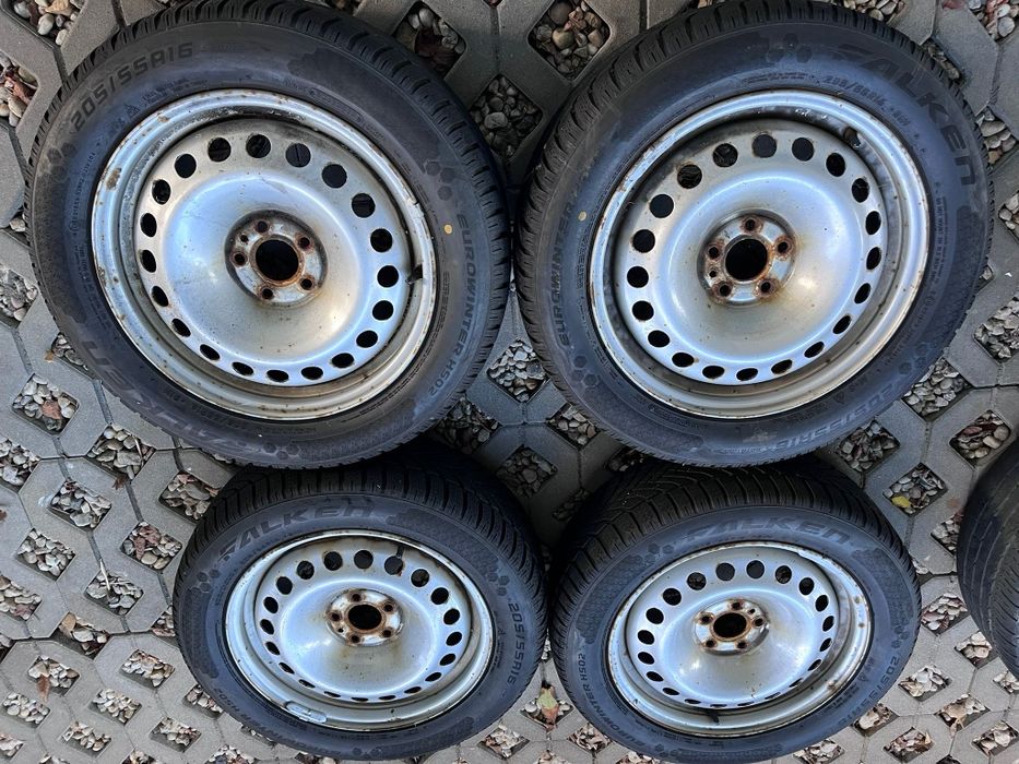 Fiat 500 L ,Tipo felgi z oponami zimowymi 205/55/16