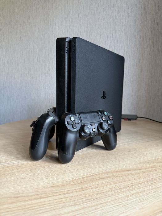 PS 4 Slim 500 gb + 2 геймпада
