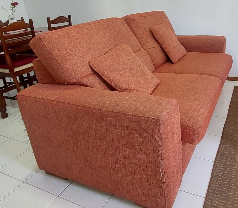 Sofá de 3 lugares em Tecido Laranja