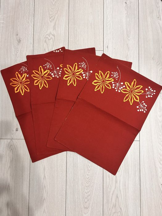 Підставка під арілку посуд листай